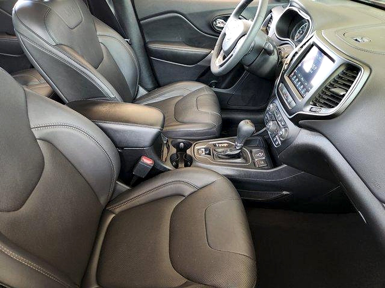 2021 Jeep Cherokee LATITUDE LUX 4DR FRONT-WHEEL DRIVE