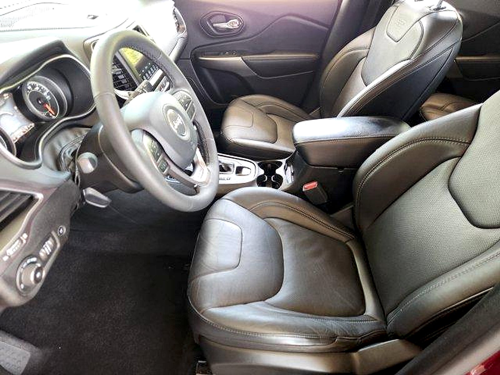 2021 Jeep Cherokee LATITUDE LUX 4DR FRONT-WHEEL DRIVE