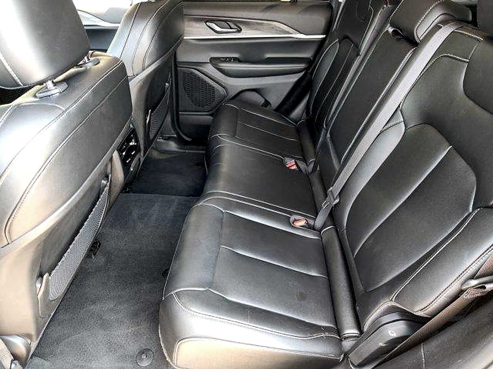 2023 Jeep Grand Cherokee Limited - Photo 18