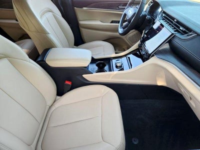 2025 Jeep Grand Cherokee Limited 4x2