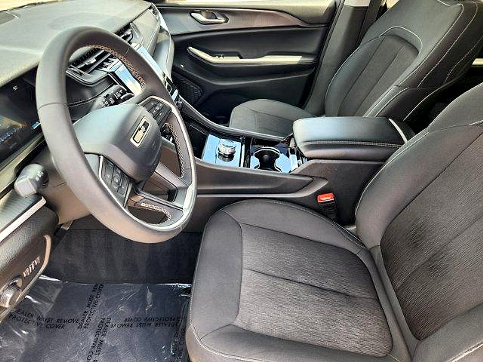 2023 Jeep Grand Cherokee Laredo 4x4
