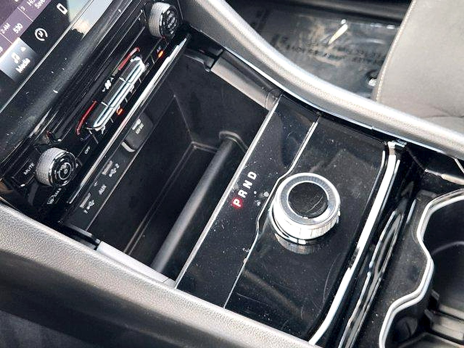 2023 Jeep Grand Cherokee Laredo 4x4