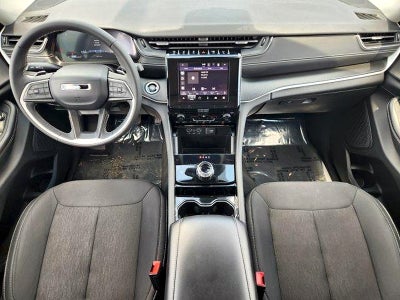 2023 Jeep Grand Cherokee Laredo 4x4