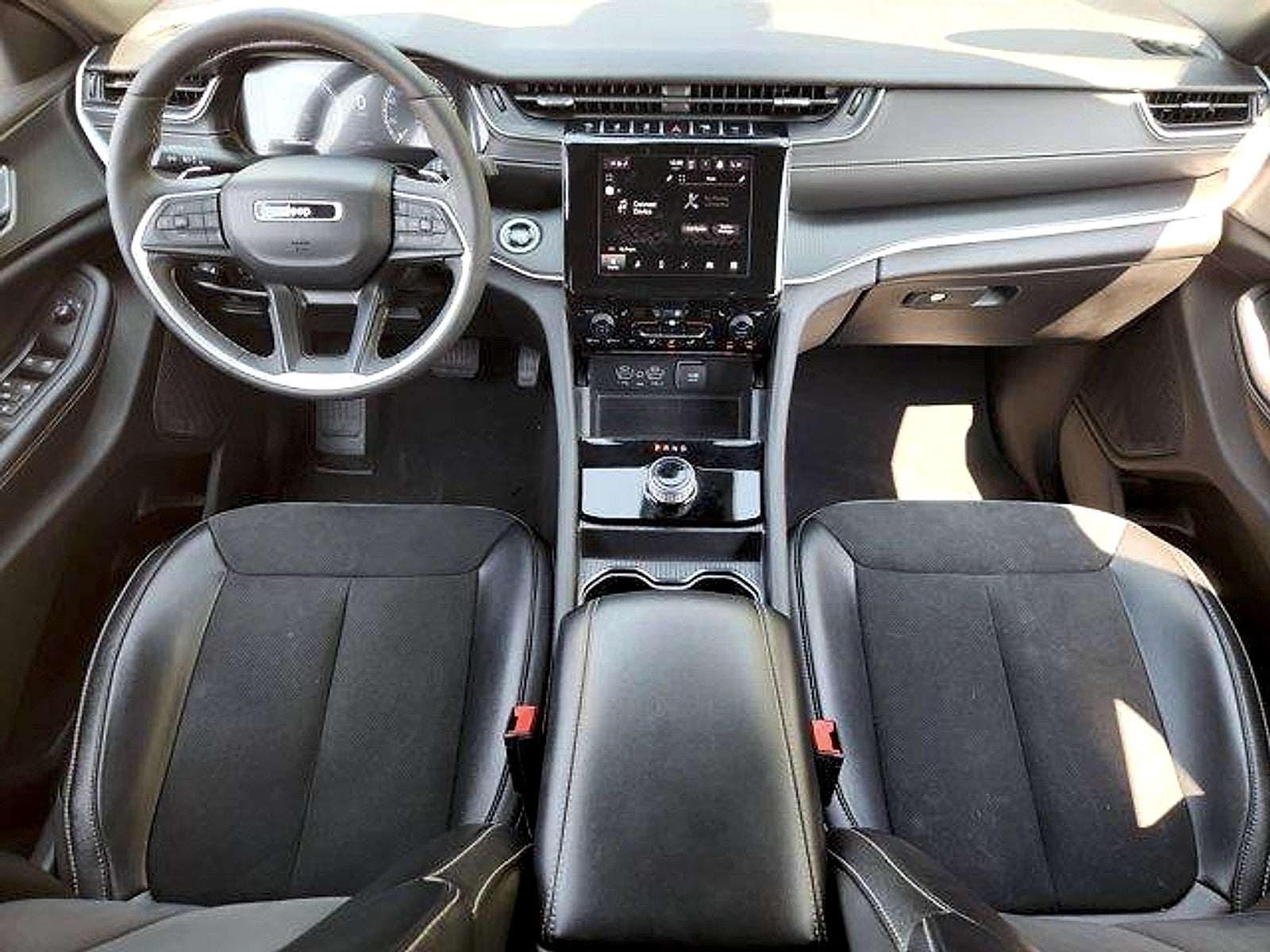 2024 Jeep Grand Cherokee L Altitude X 4x2