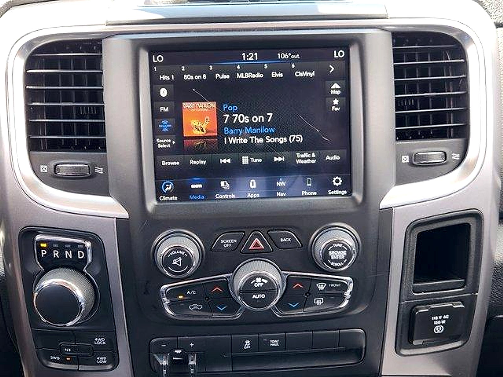 2023 RAM 1500 Classic SLT Crew Cab 4x4 5'7" Box