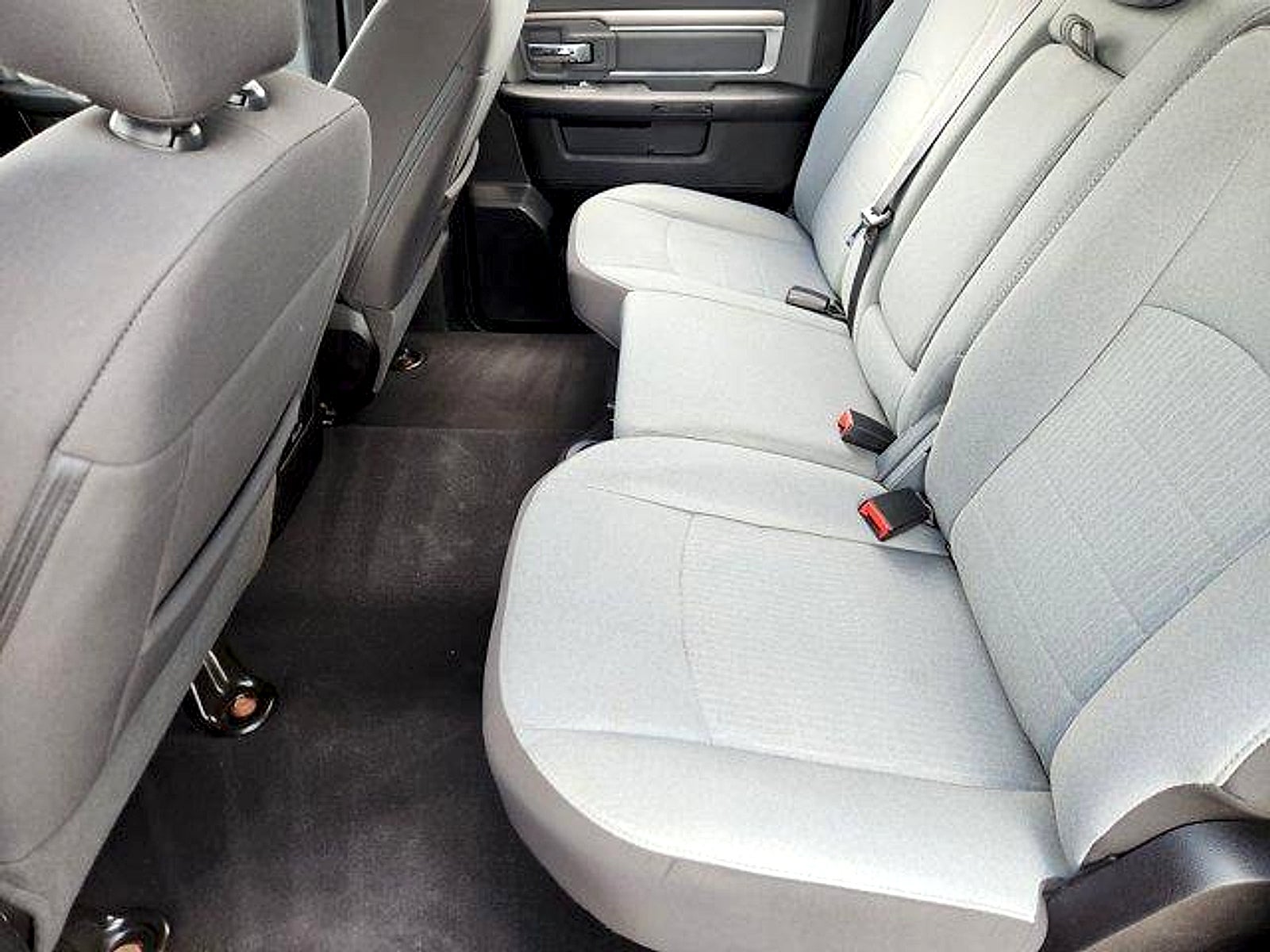 2023 RAM 1500 Classic SLT Crew Cab 4x4 5'7" Box