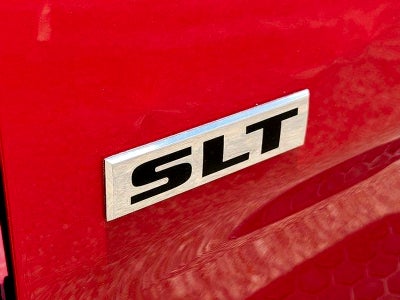 2023 RAM 1500 Classic SLT Crew Cab 4x4 5'7" Box
