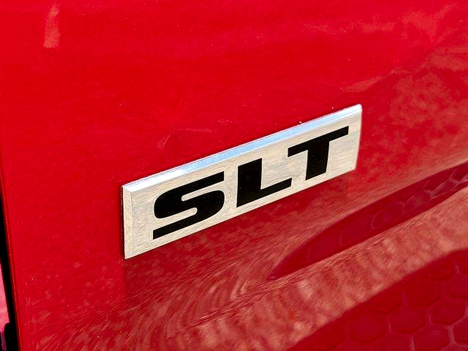 2023 RAM 1500 Classic SLT Crew Cab 4x4 5'7" Box