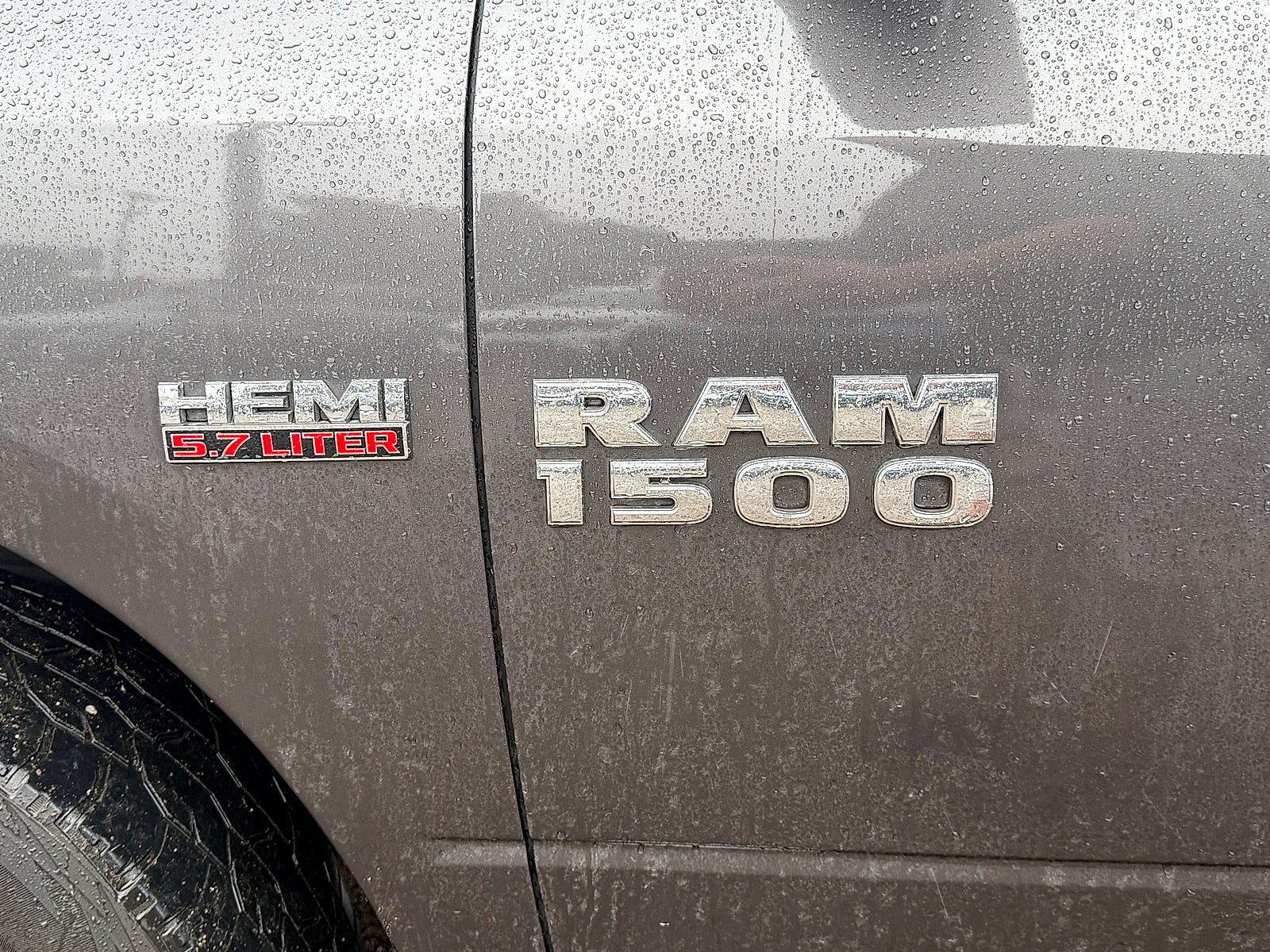 2015 RAM 1500 SLT 4X4 CREW CAB 140 IN. WB