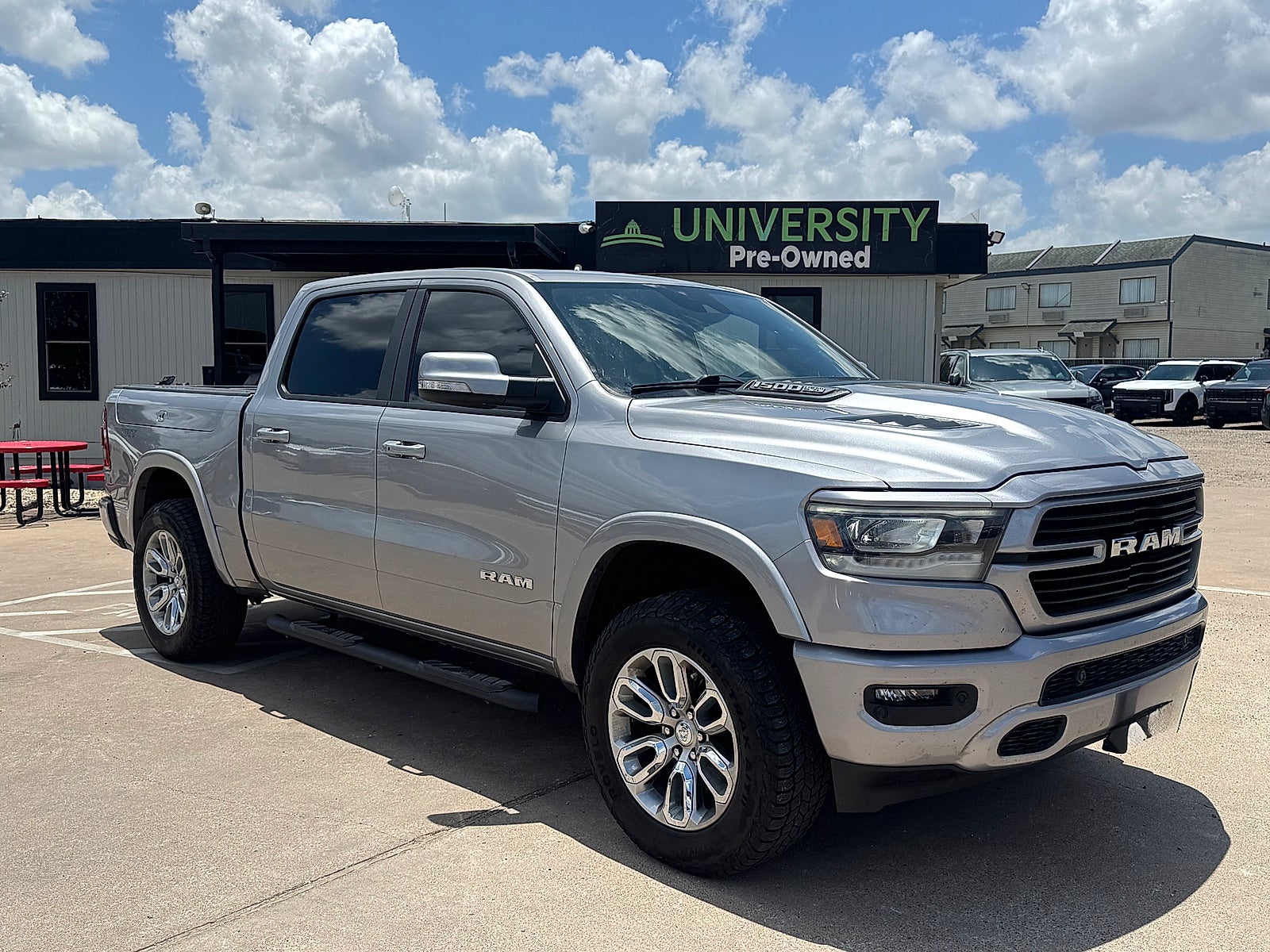 2022 RAM 1500 Laramie Crew Cab 4x4 5'7" Box