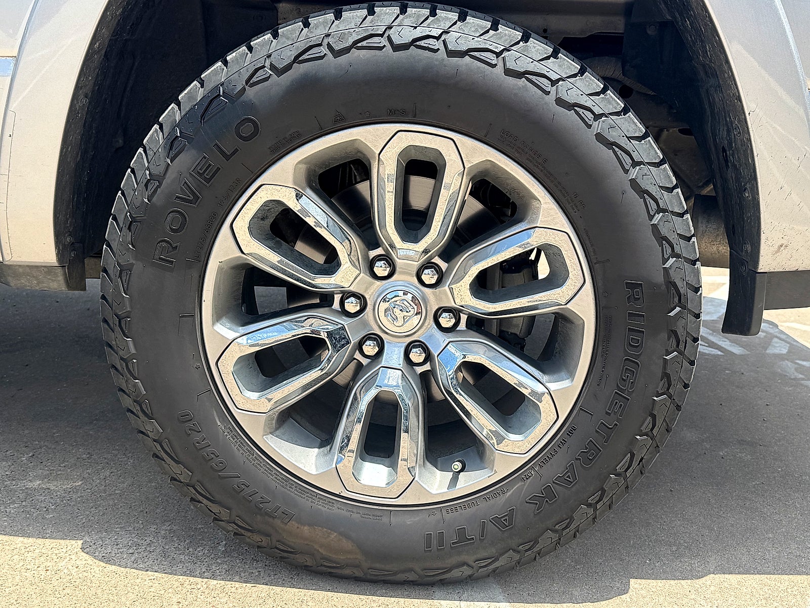 2022 RAM 1500 Laramie Crew Cab 4x4 5'7" Box