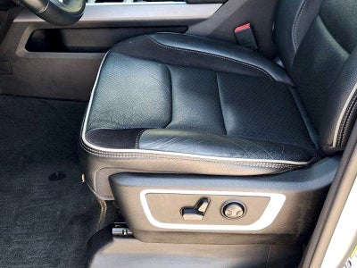 2022 RAM 1500 Laramie Crew Cab 4x4 5'7" Box