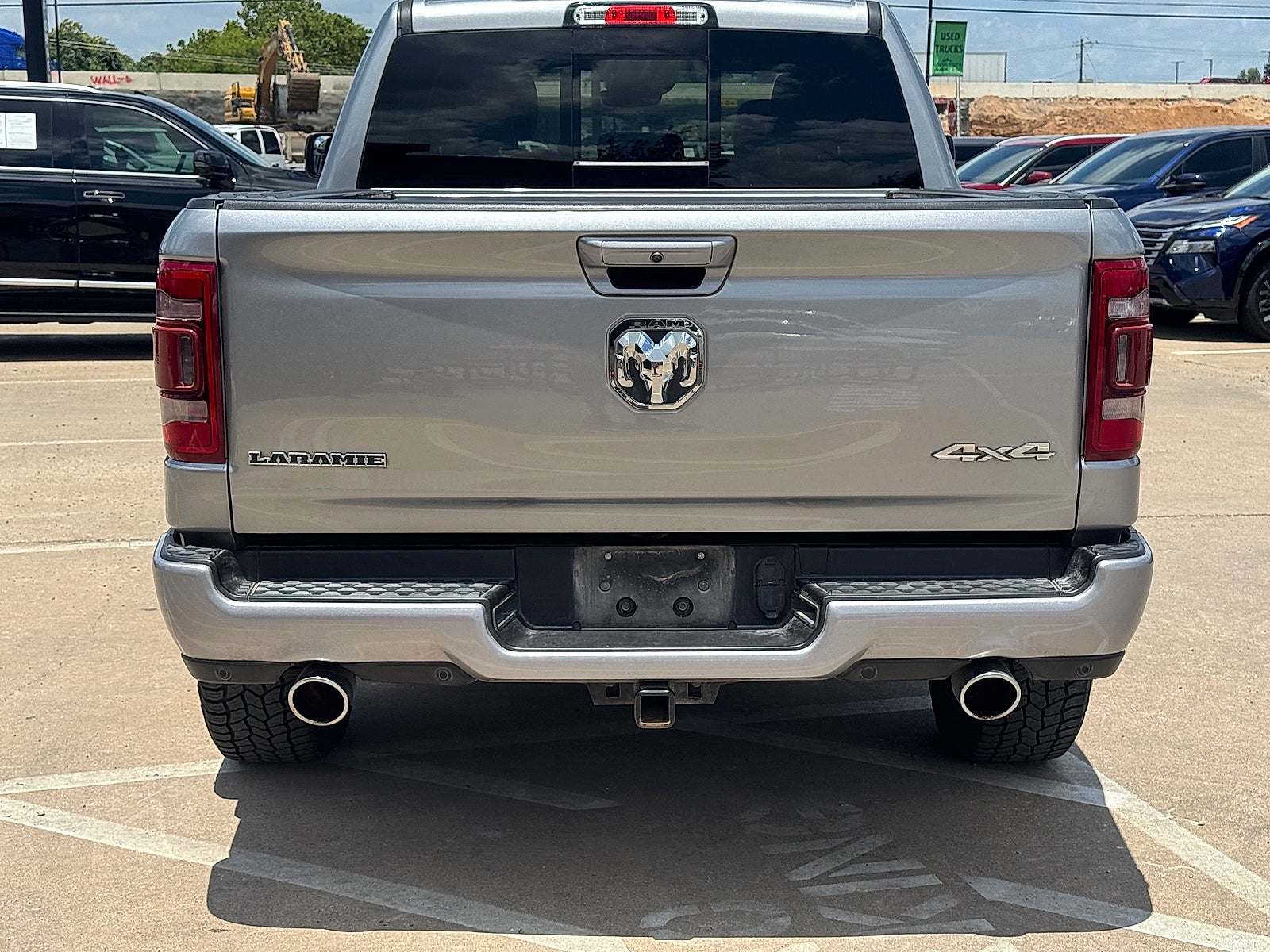 2022 RAM 1500 Laramie Crew Cab 4x4 5'7" Box