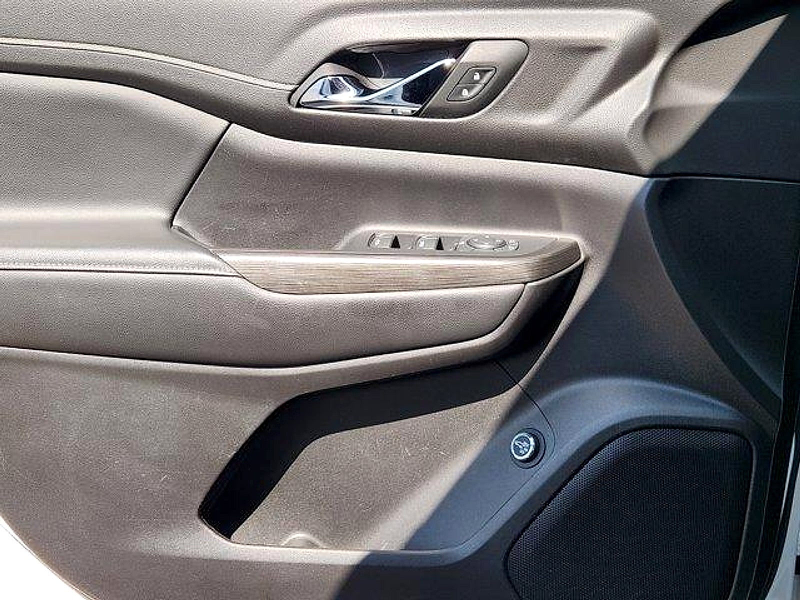 2023 GMC Acadia FWD SLT