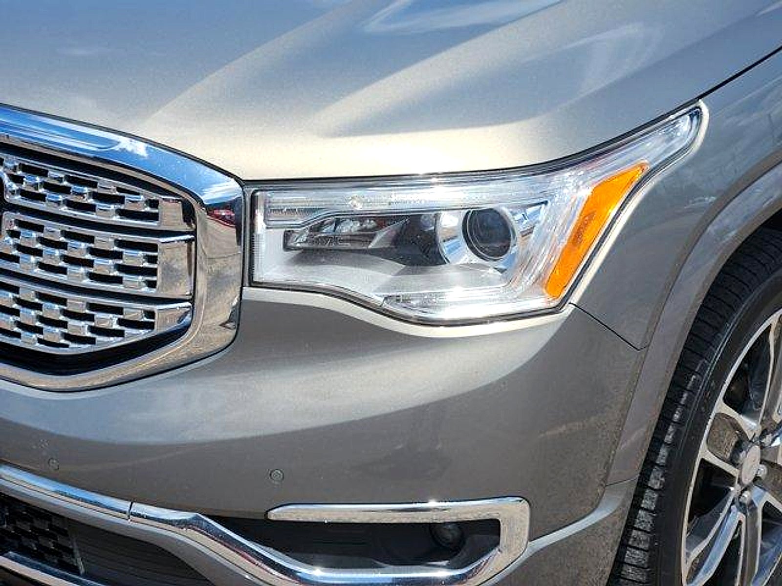 2019 GMC Acadia Denali
