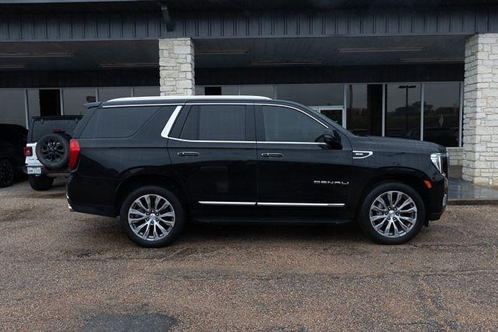 2021 GMC Yukon 4WD Denali