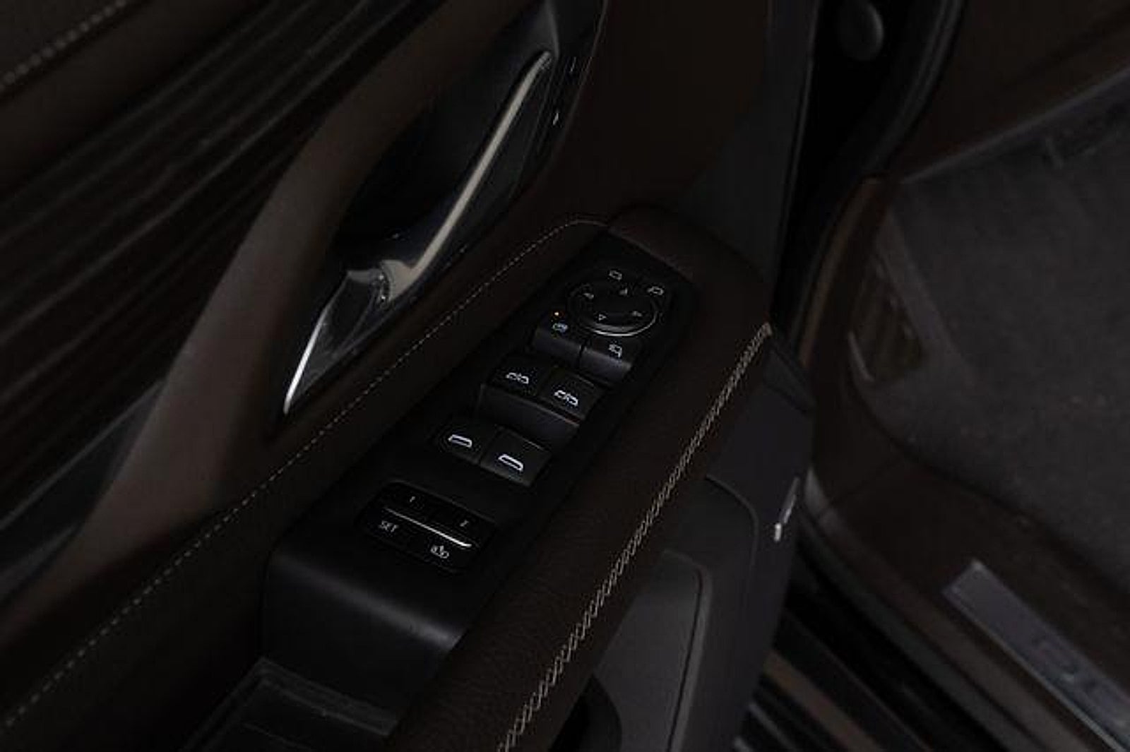 2021 GMC Yukon 4WD Denali