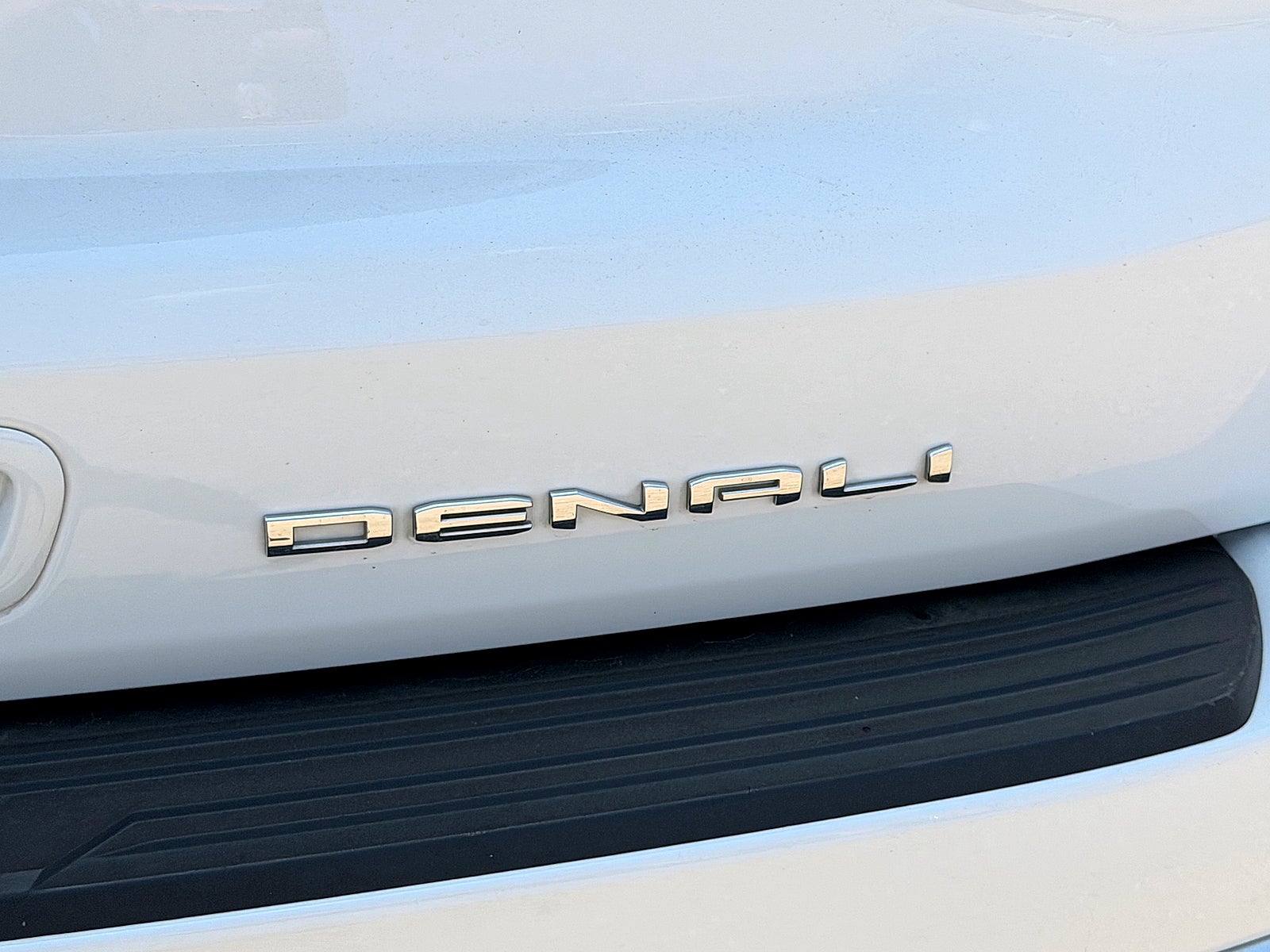 2023 GMC Yukon 4WD Denali
