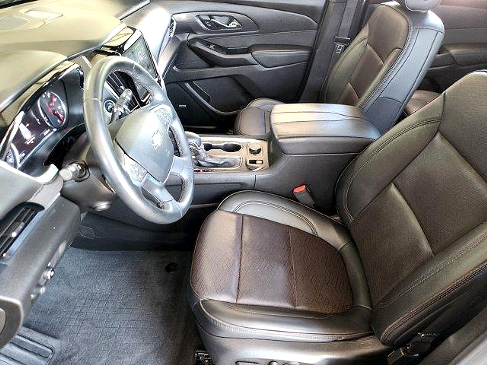 2023 Chevrolet Traverse AWD High Country