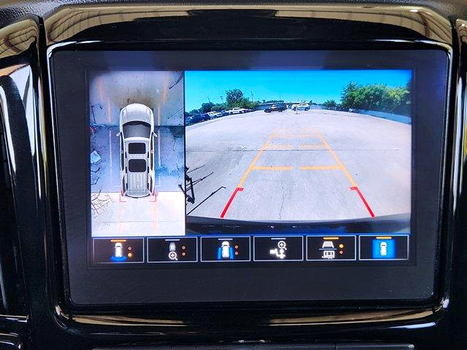 2023 Chevrolet Traverse AWD High Country