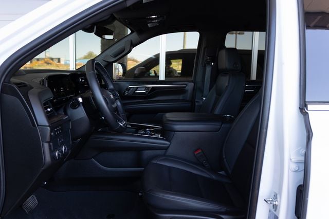 2025 Chevrolet Suburban LT