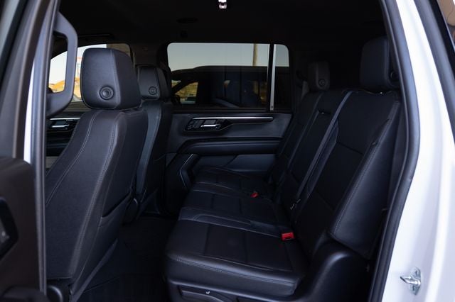 2025 Chevrolet Suburban LT