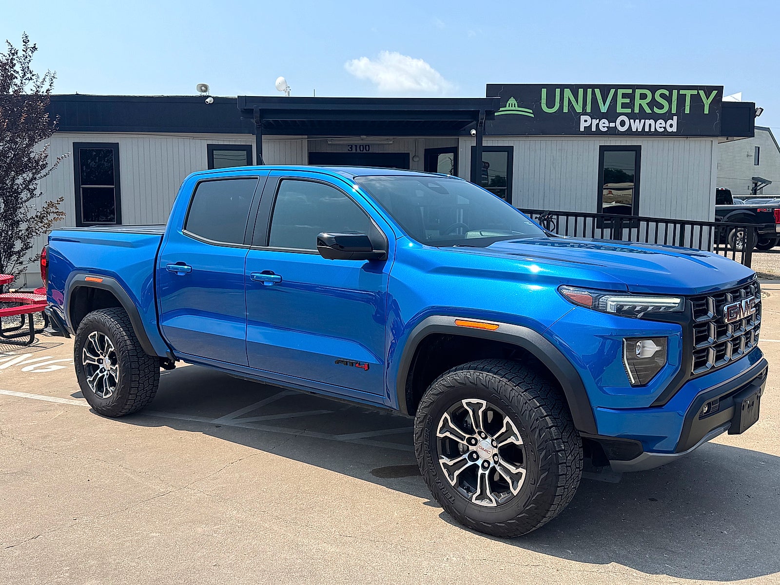 2023 GMC Canyon 4WD Crew Cab Short Box AT4