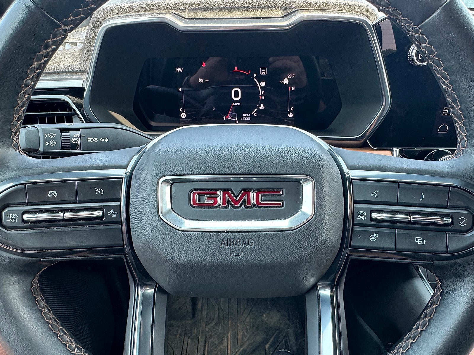 2023 GMC Canyon 4WD Crew Cab Short Box AT4