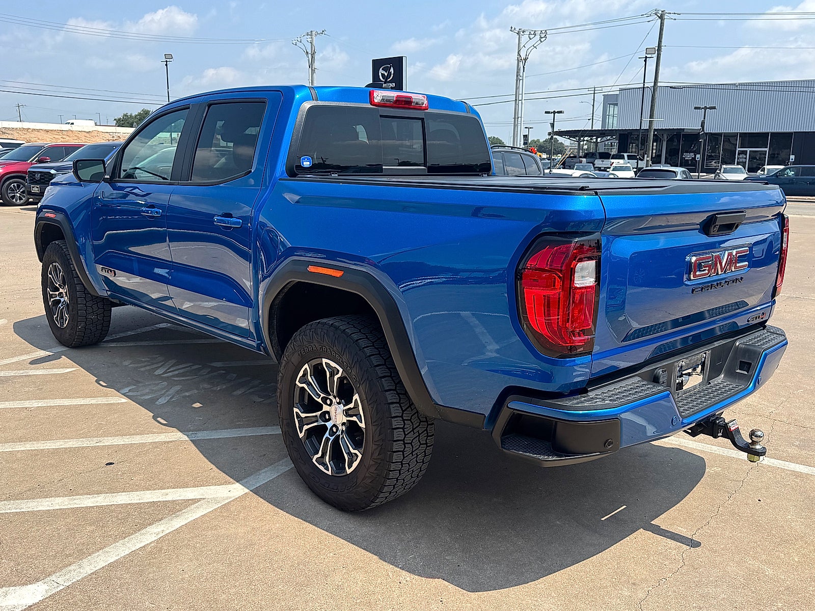 2023 GMC Canyon 4WD Crew Cab Short Box AT4