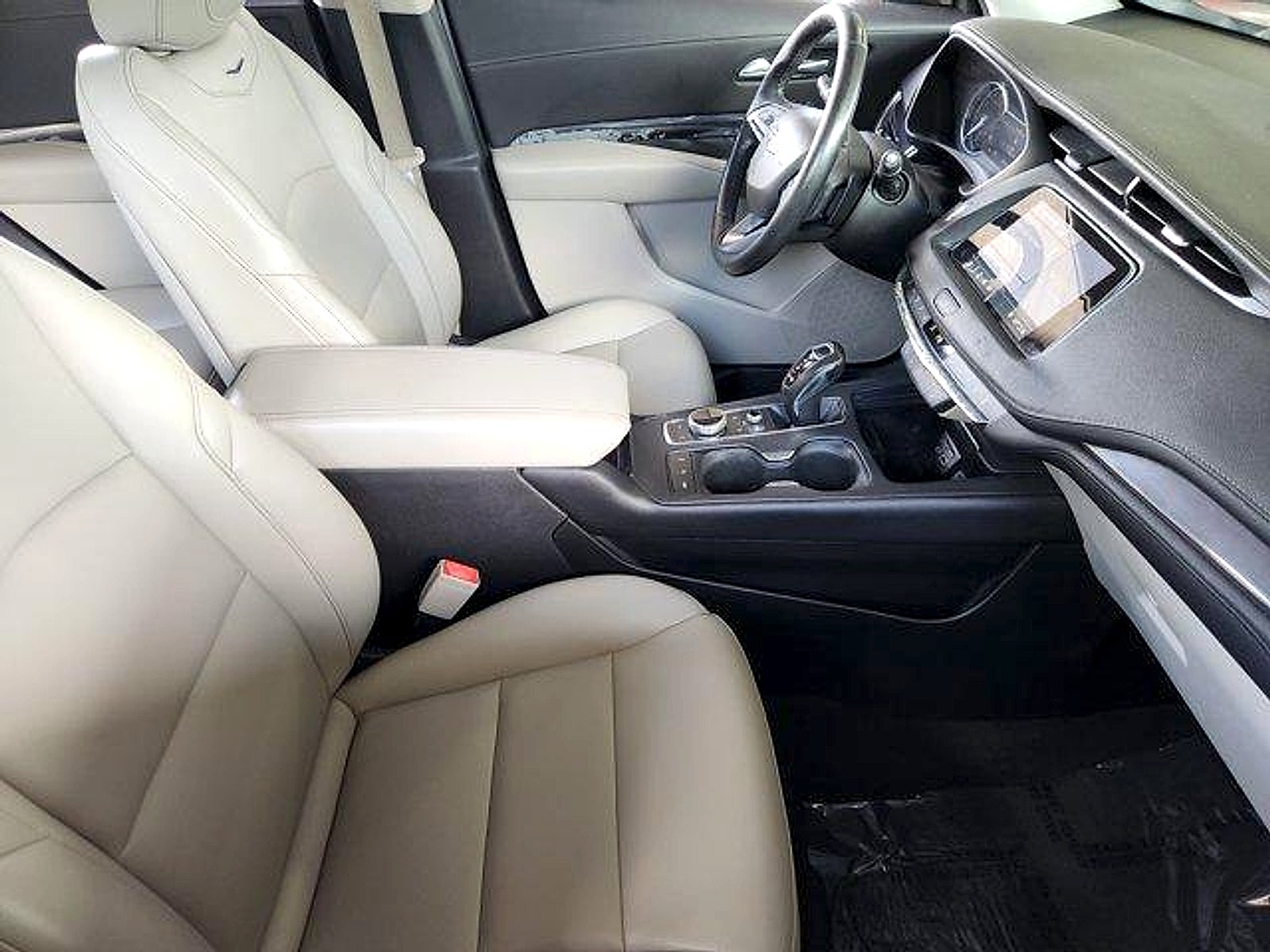 2019 Cadillac XT4 Luxury