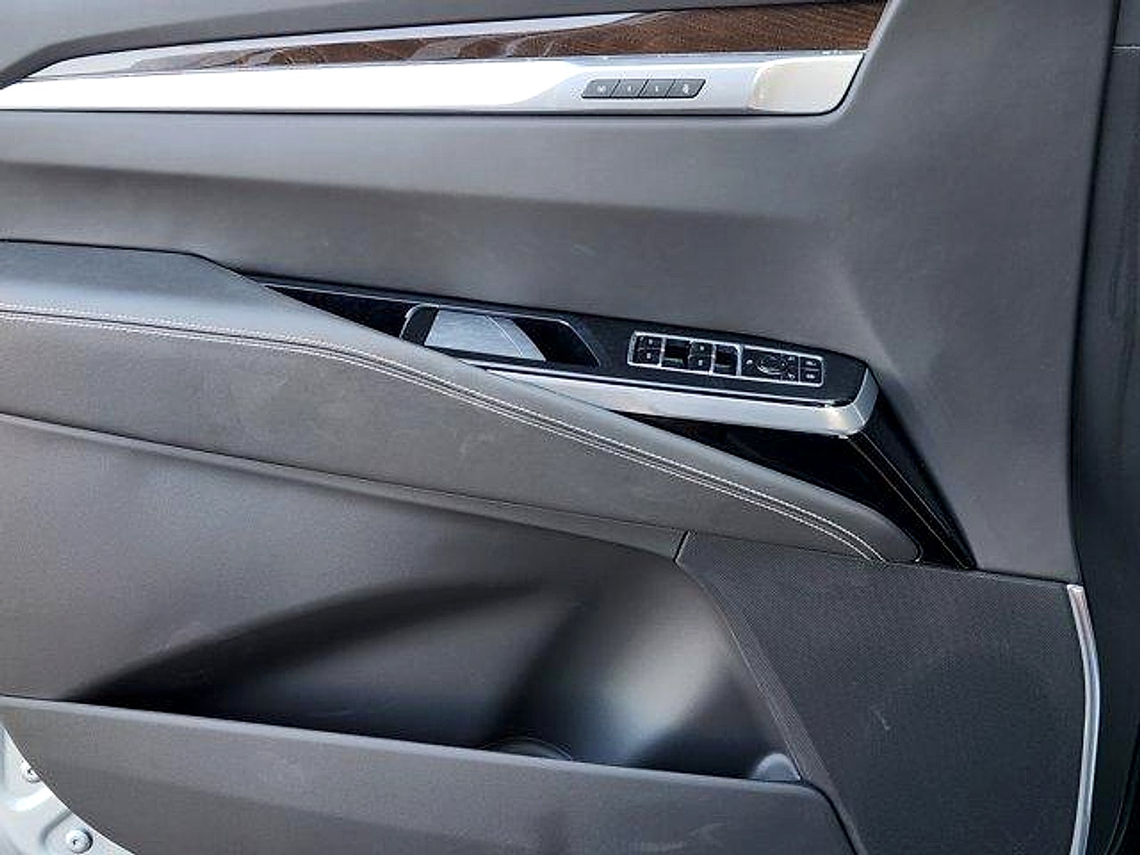 2025 Cadillac Escalade Sport Platinum