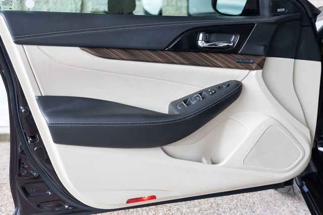 2017 Nissan Maxima Platinum