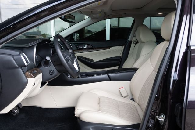 2017 Nissan Maxima Platinum