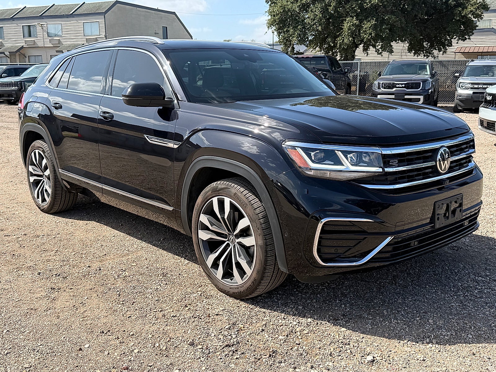 2022 Volkswagen Atlas Cross Sport 3.6L V6 SEL Premium R-Line