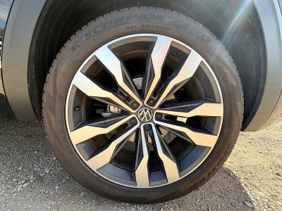 2022 Volkswagen Atlas Cross Sport 3.6L V6 SEL Premium R-Line