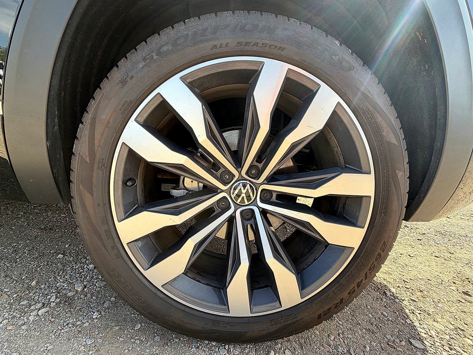 2022 Volkswagen Atlas Cross Sport 3.6L V6 SEL Premium R-Line