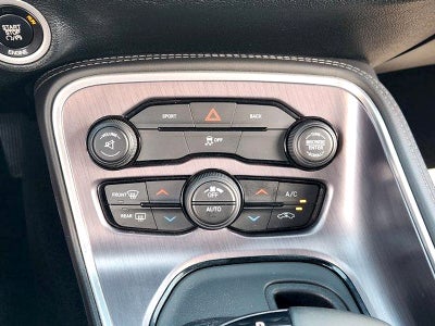 2015 Dodge Challenger SXT