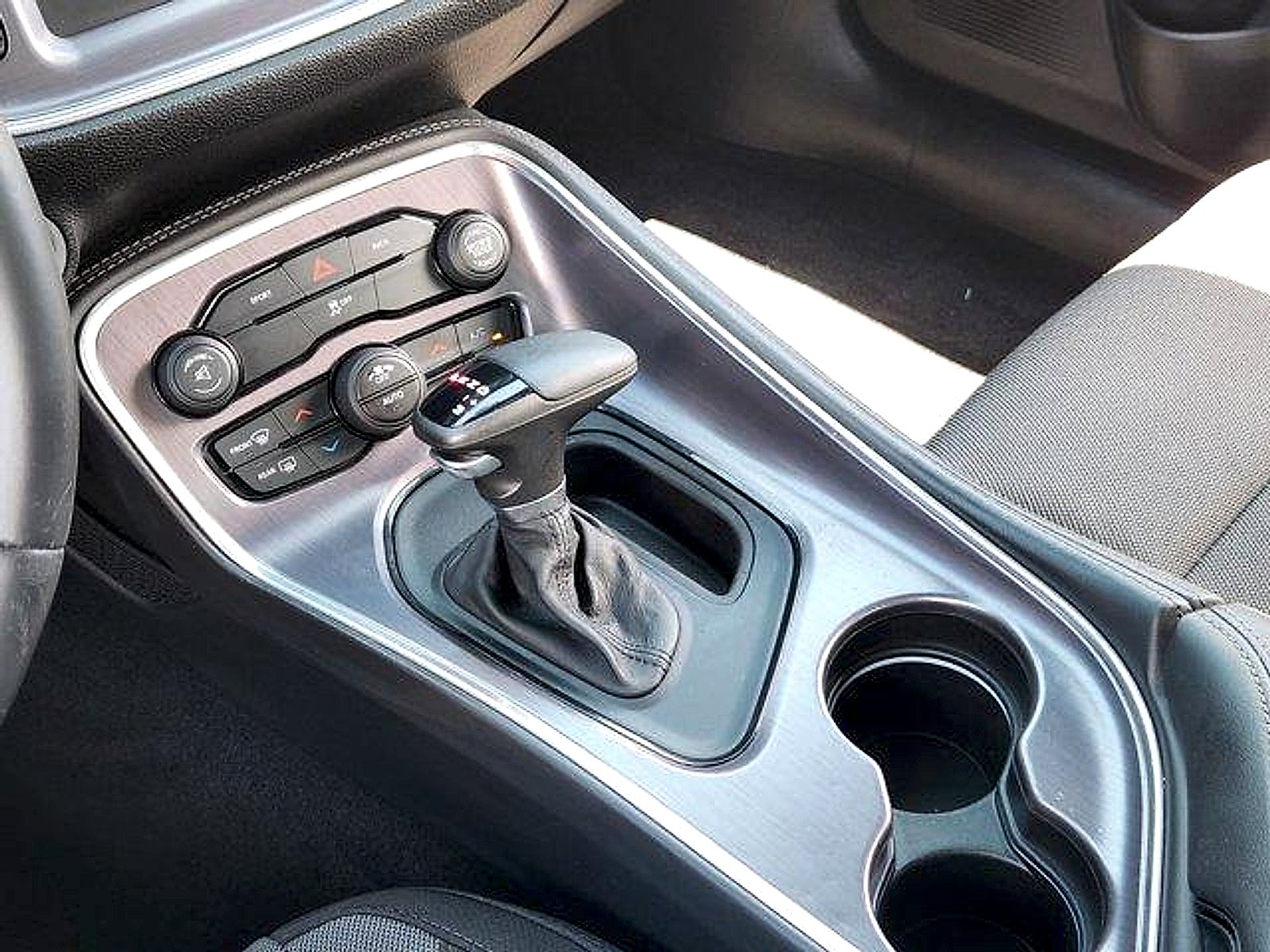 2015 Dodge Challenger SXT