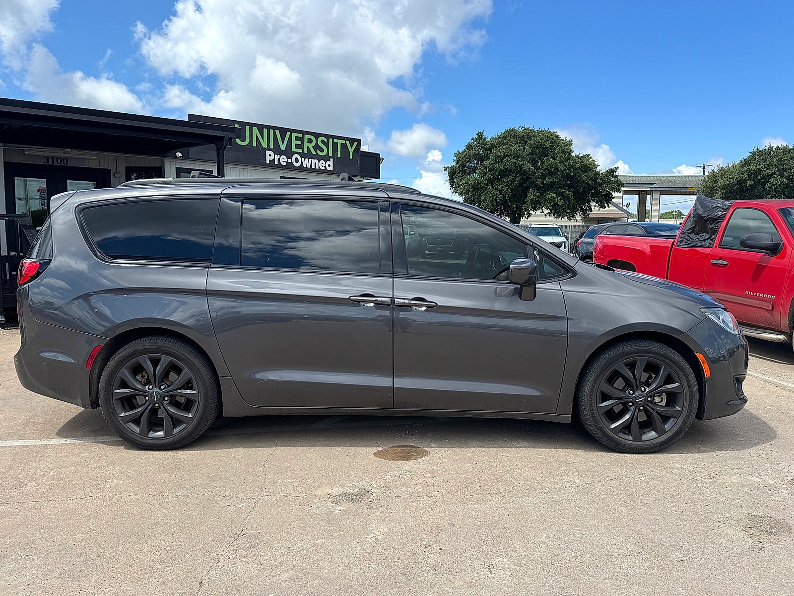2020 Chrysler Pacifica Touring L
