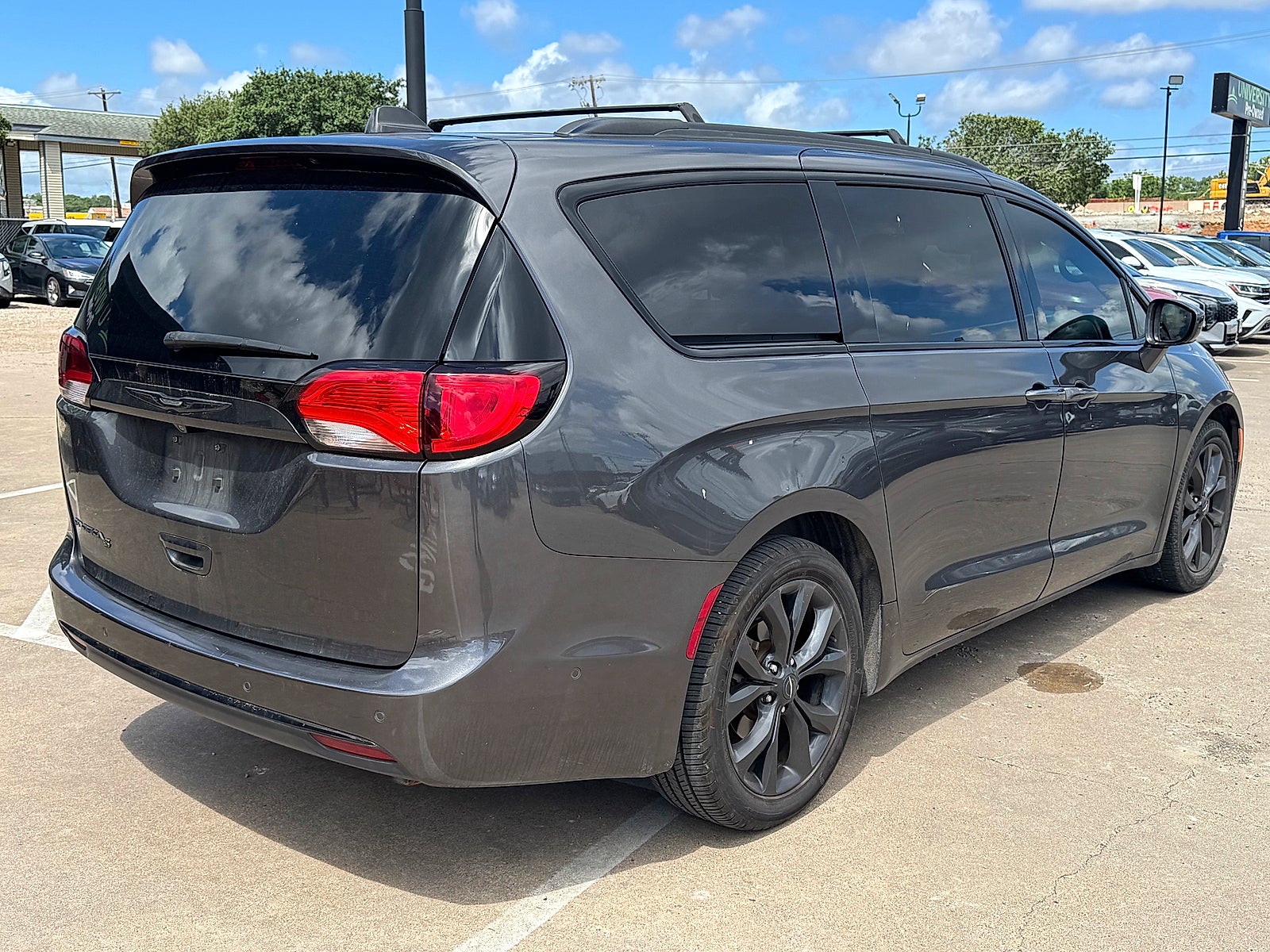2020 Chrysler Pacifica Touring L