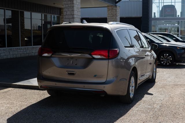 2018 Chrysler Pacifica Hybrid Touring L