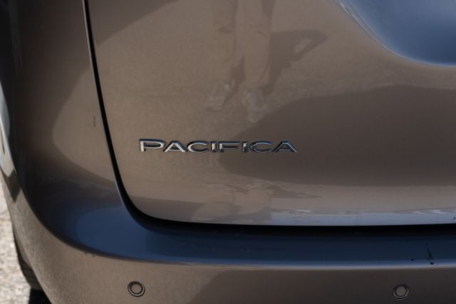 2018 Chrysler Pacifica Hybrid Touring L