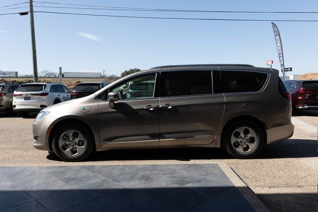 2018 Chrysler Pacifica Hybrid Touring L