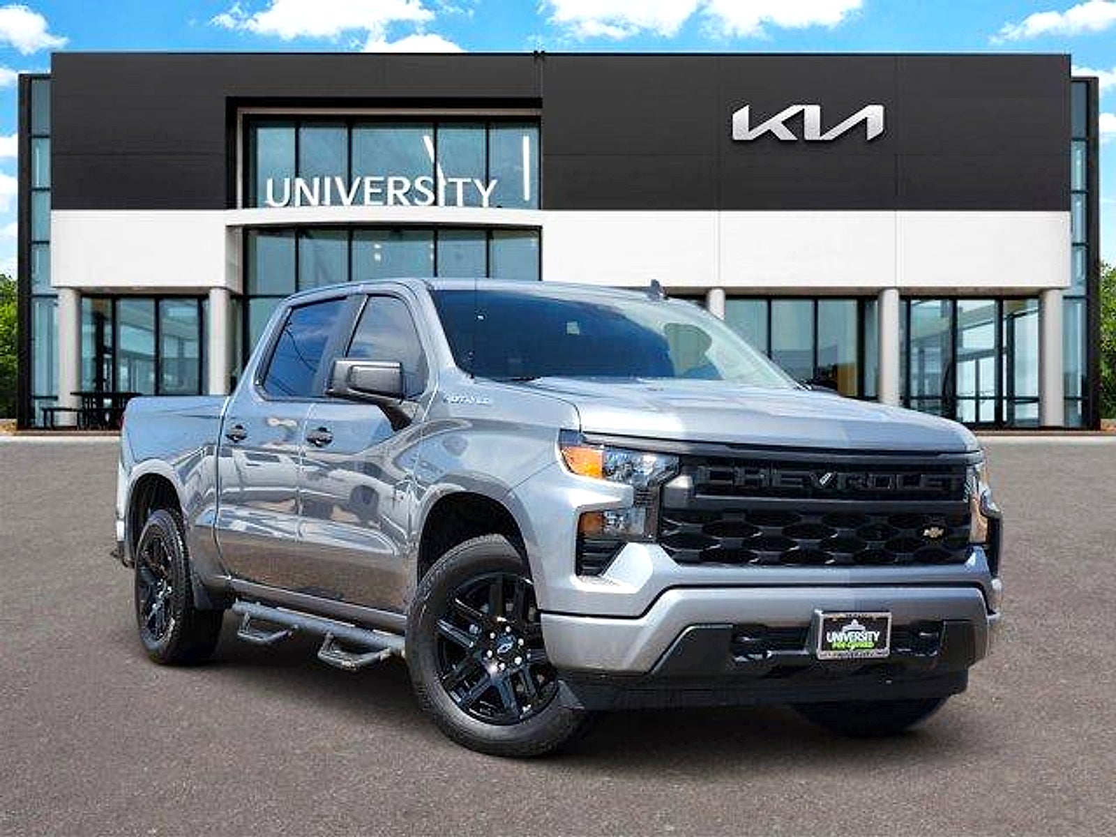 2023 Chevrolet Silverado 1500 2WD Crew Cab Short Bed Custom