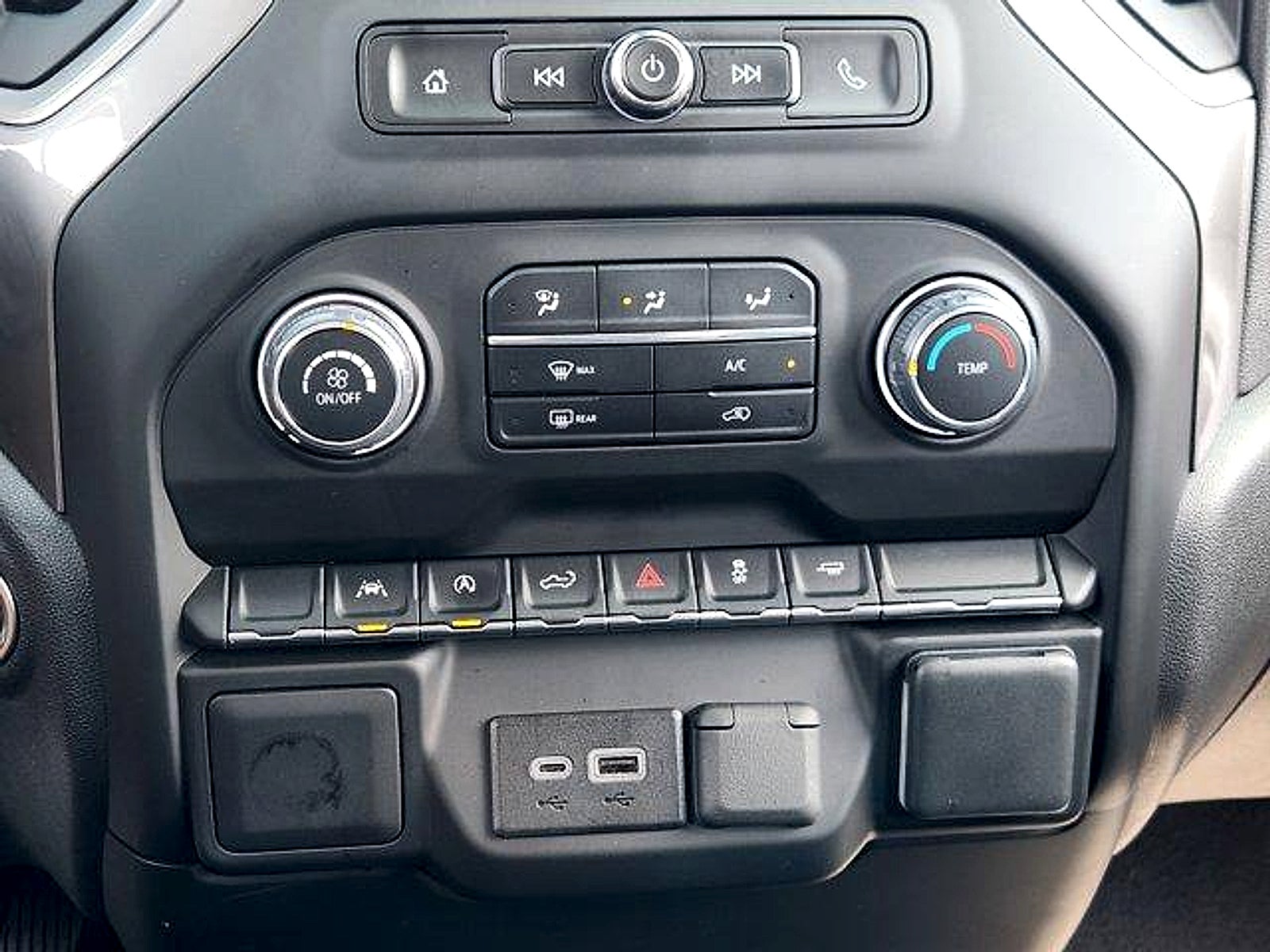 2023 Chevrolet Silverado 1500 2WD Crew Cab Short Bed Custom