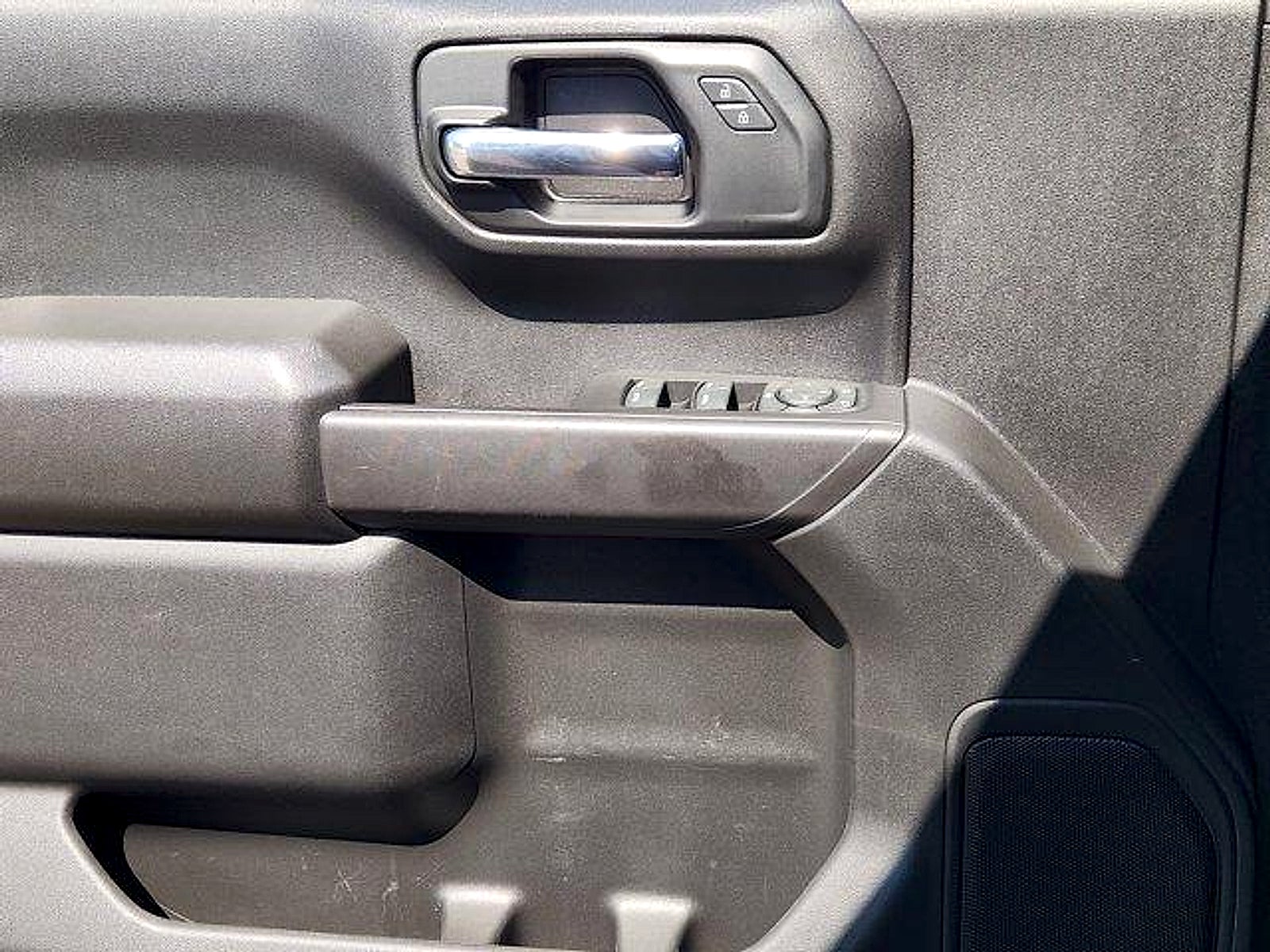 2023 Chevrolet Silverado 1500 2WD Crew Cab Short Bed Custom
