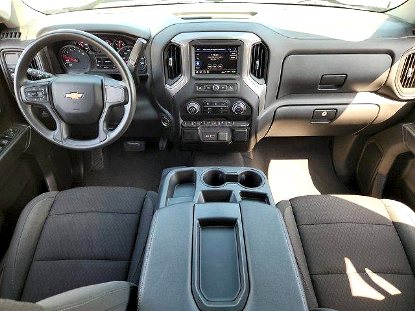 2023 Chevrolet Silverado 1500 2WD Crew Cab Short Bed Custom