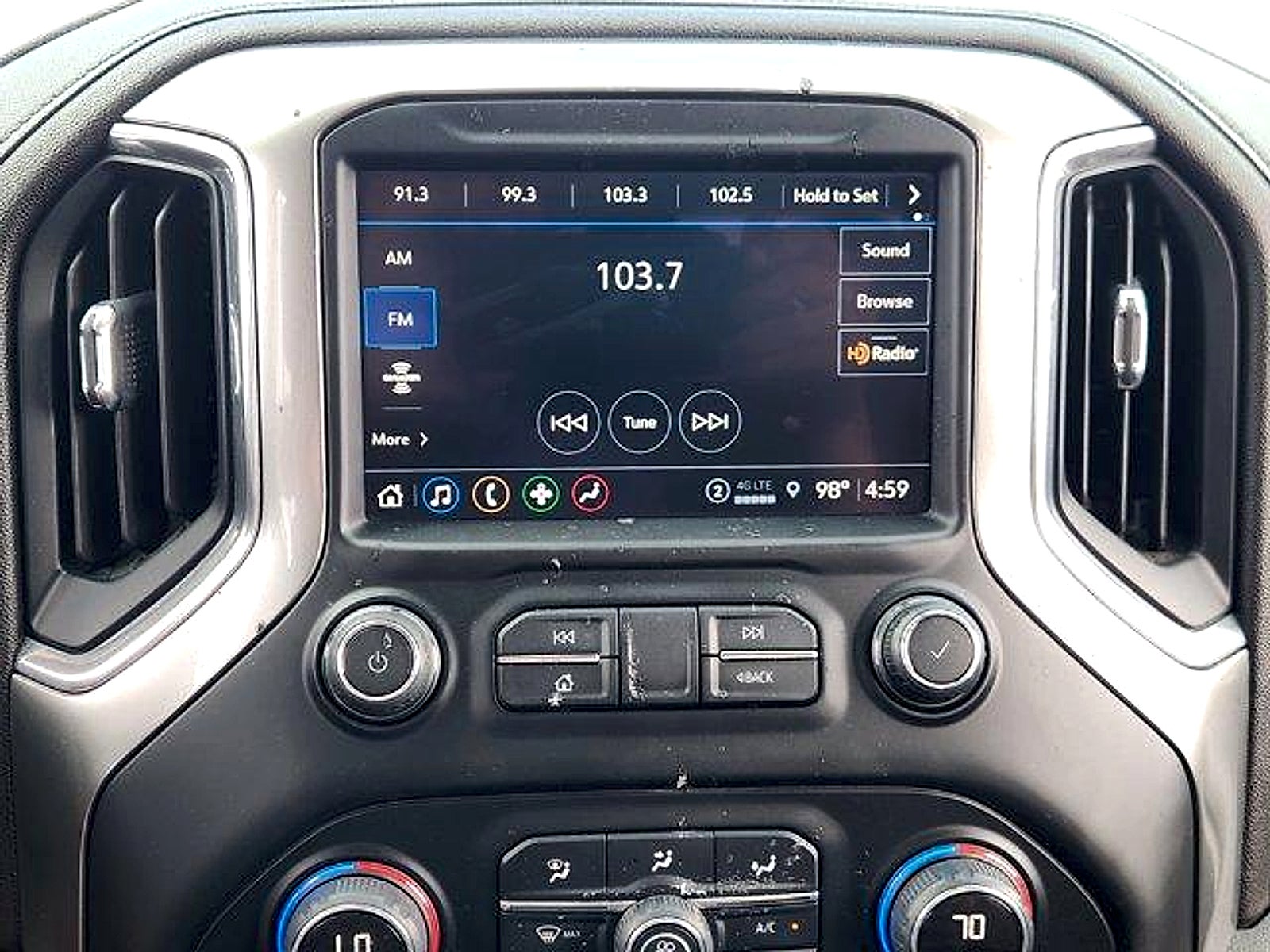 2021 Chevrolet Silverado 1500 2WD Crew Cab Short Bed LT
