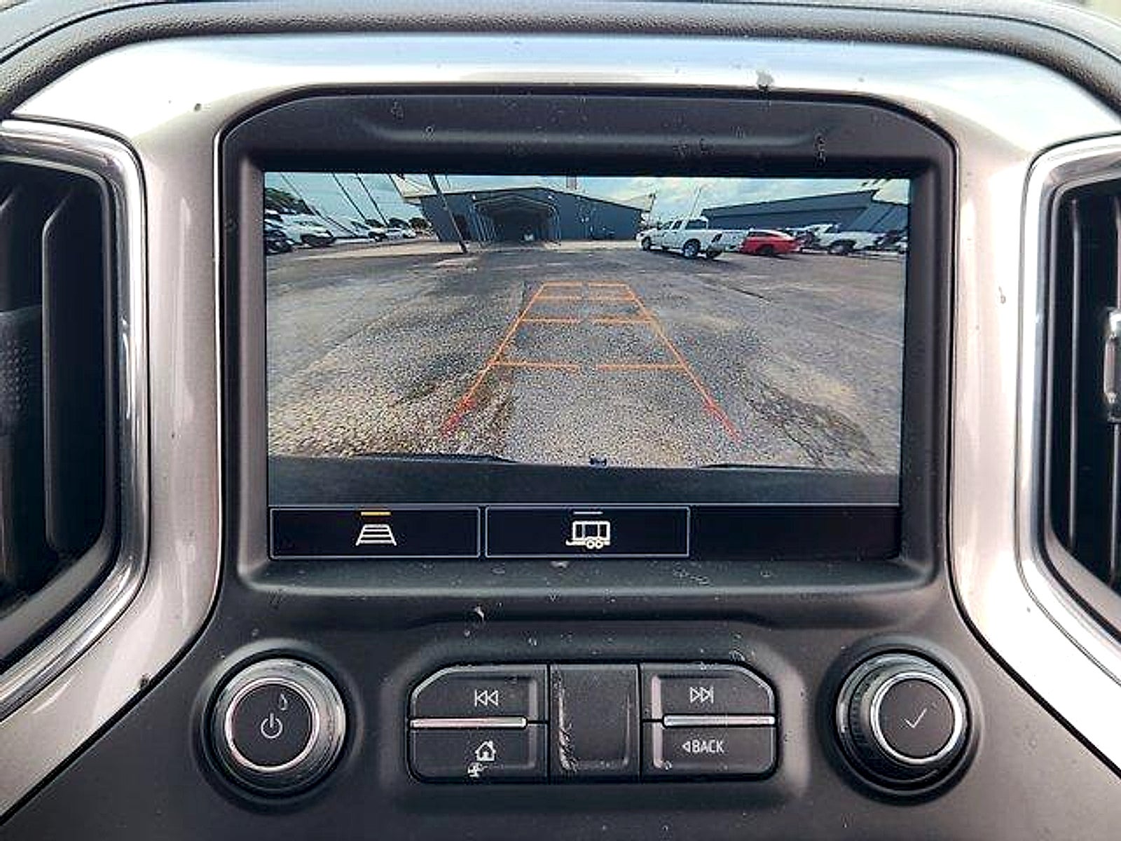 2021 Chevrolet Silverado 1500 2WD Crew Cab Short Bed LT