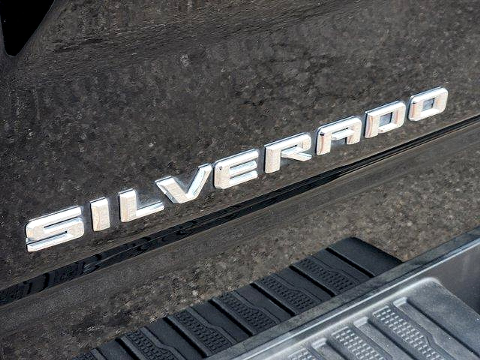 2021 Chevrolet Silverado 1500 2WD Crew Cab Short Bed LT